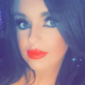 Meet your Posher, Chloe